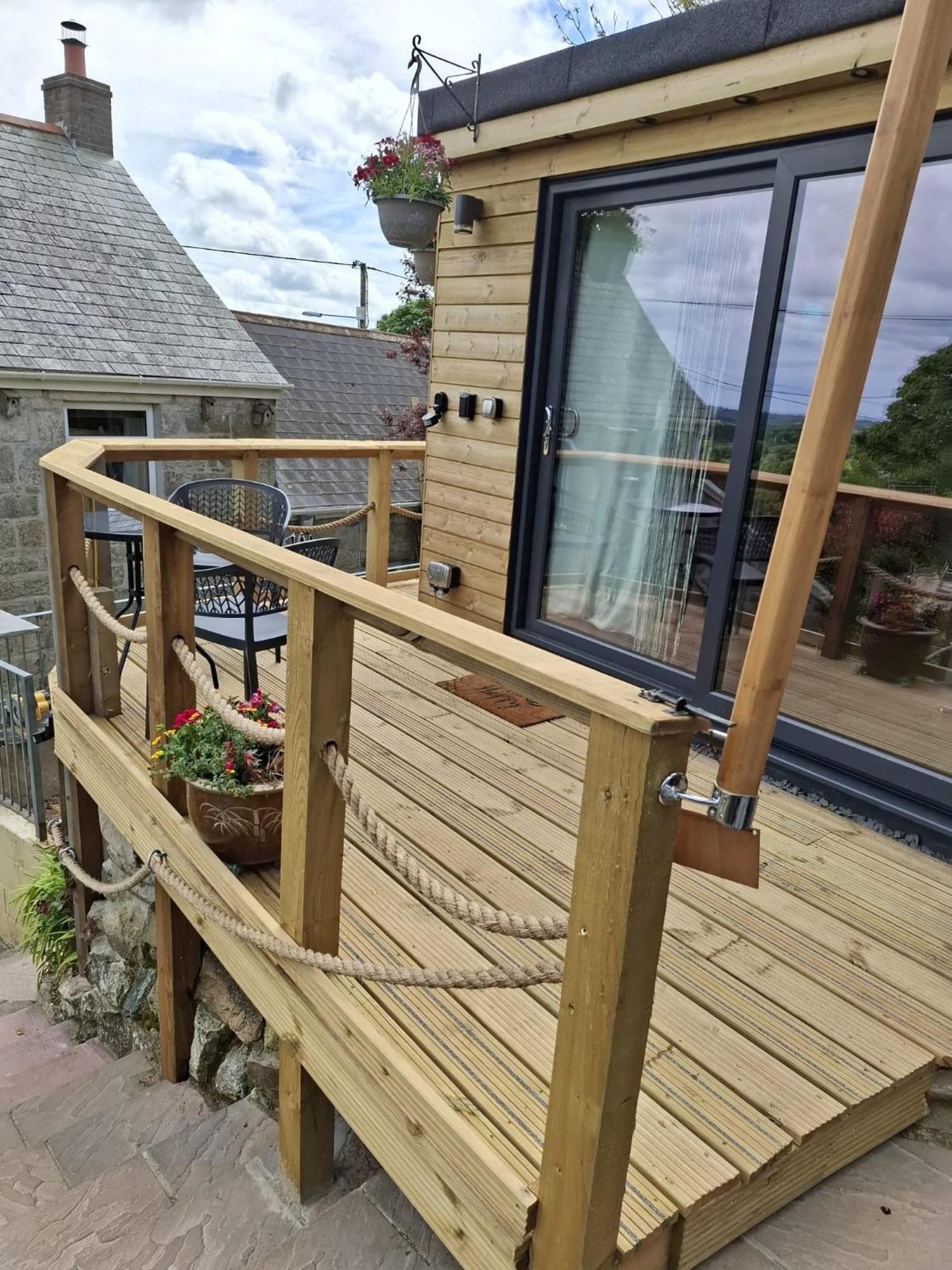 Cosy Cornish Cabin St Austell Exterior photo